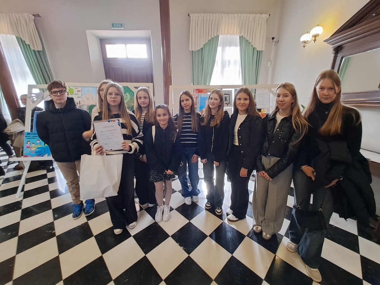 Mediacje rówieśnicze metodą bezkonfliktowego rozwiązywania szkolnych sporów wśród uczniów szkół województwa Lubelskiego za rok szkolny 2024/2025